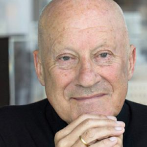 Norman Foster, arquitecto do sistema de mesas Nomos e do Cosmos para a Tecno