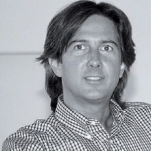 O designer italiano Pinuccio Borgonovo autor dos sistemas de parede Citterio