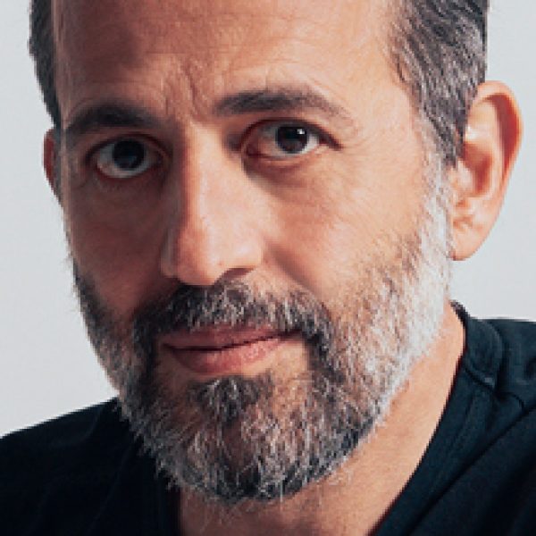 Cerâmica Mutina e torneiras Fantini desenhadas por Michael Anastassiades