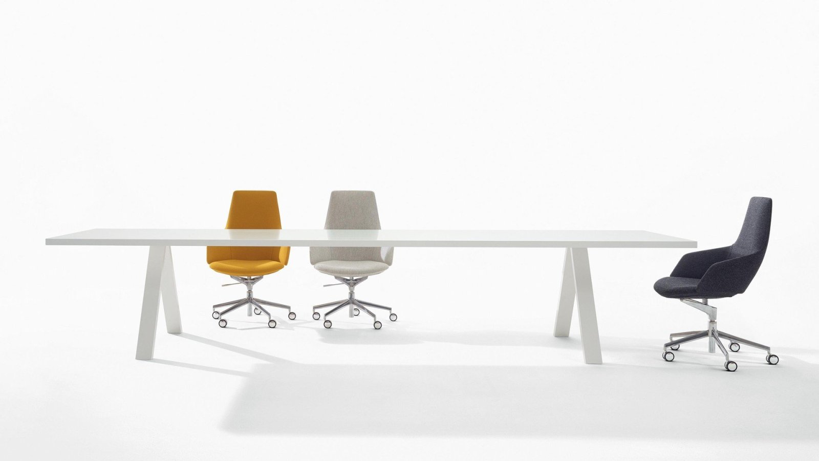 Mesa de sala de reuniões Cross da Arper