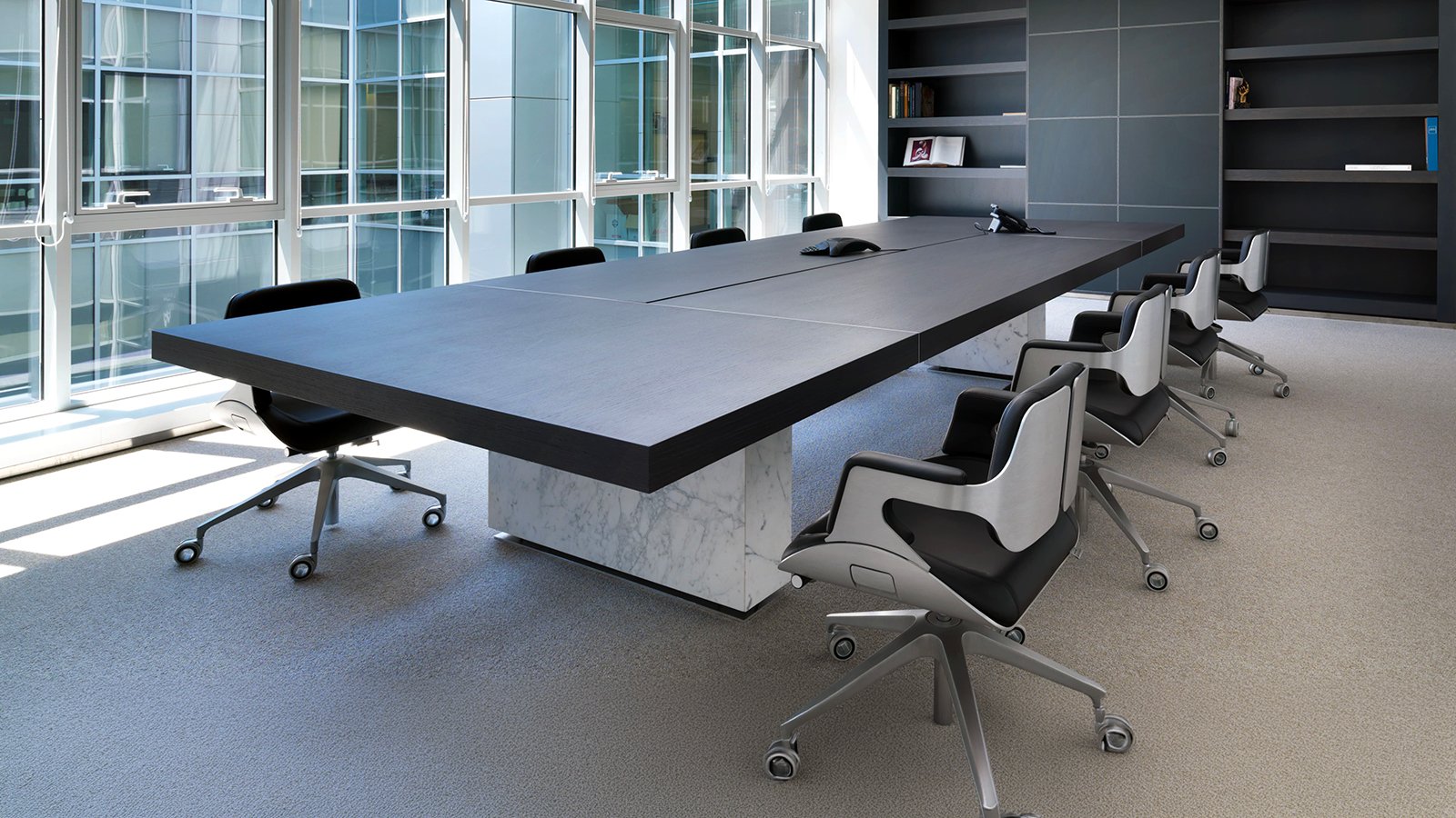 Mesa de reunião Asymmetrical Meeting da Tecno com tampo assimétrico