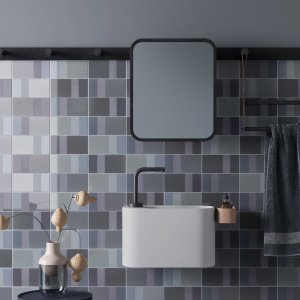 Parede de azulejos Diarama da Mutina com efeito pictórico