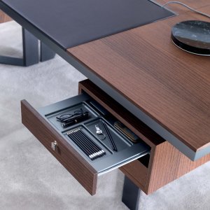 Mesa redonda Lloyd com 140 cm de diâmetro