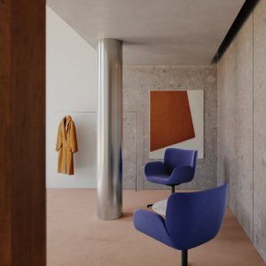 Cadeira lounge Cari na sala de espera