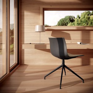 Cadeiras de design Catifa Carta à volta de uma mesa de reunião