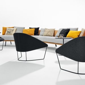 Sala de espera mobilada com poltronas Colina