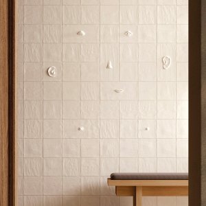Ears brilhantes sobre fundo Chalk Matt 15×15 da Mutina
