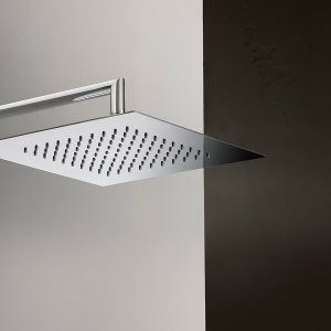 Torneiras de design de Angeletti & Ruzza: a Mint ao lado de um lavatório de pousar