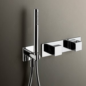 Mint de parede em Matt Gun Metal, com rosetas, por cima do lavatório