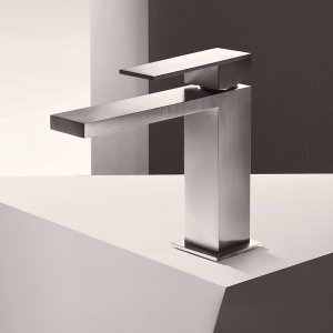 Mint de Fantini em Matt Gun Metal, monocomando de um furo vista de perfil