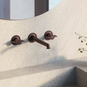 Torneiras de design Flora da Fantini, grupo de lavatório de três furos cromado com manípulos de uma asa