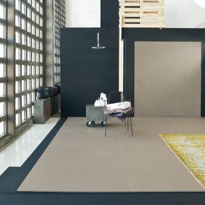 Textura Déchirer Neutral de Patricia Urquiola