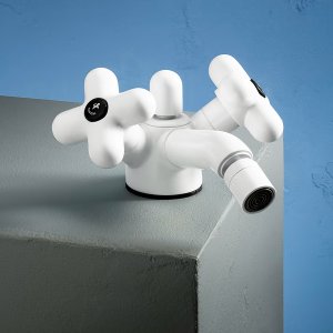 Chuveiro de mão com flexível e suporte de parede da série I Balocchi