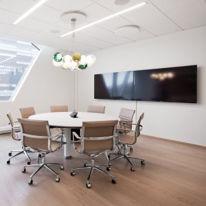Coleção Una Chair da ICF em rede e pele