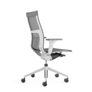 Fila de cadeiras Una Chair ao longo da mesa do conselho