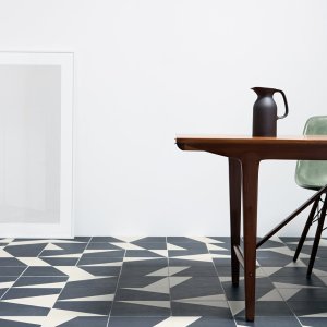 Padrão Puzzle Anglesey em azul e branco