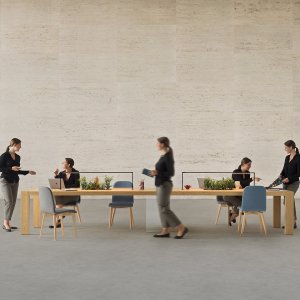 Detalhe da perna painelada da secretária Kyo