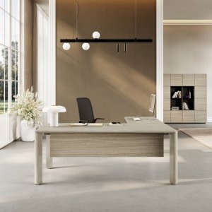Cárter amovível aberto sobre a subida de cabos inspecionável de uma perna Iulio