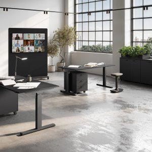 Bench sit-stand UP com um lado de pé e outro sentado