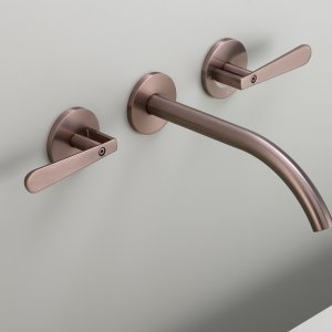 Coluna de banheira de chão Lutezia da Cea Design