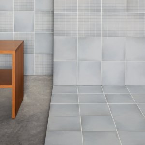 Pormenor da malha fina Aurore Charcoal Grid S