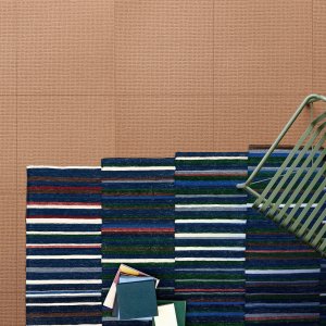 Receção com a trama de pontos dos irmãos Bouroullec
