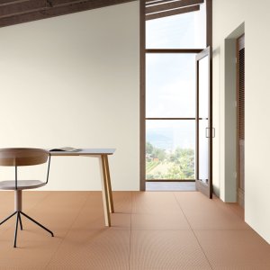 Terraço exterior pavimentado com Pico UP acabamento R11