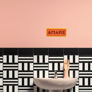 Peça Marghe Half Black em 20,5×10,1 cm da Mutina