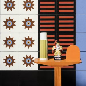 Grafismo Stripes desenhado à mão por Nathalie Du Pasquier