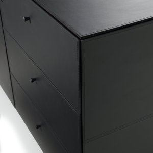 Gavetas em faia tingida de preto