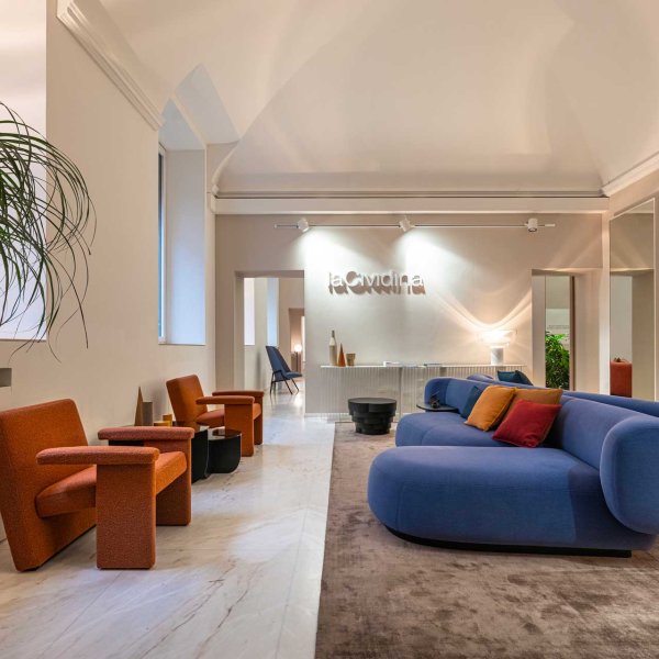 Sofá de design LaCividina de estofo artesanal
